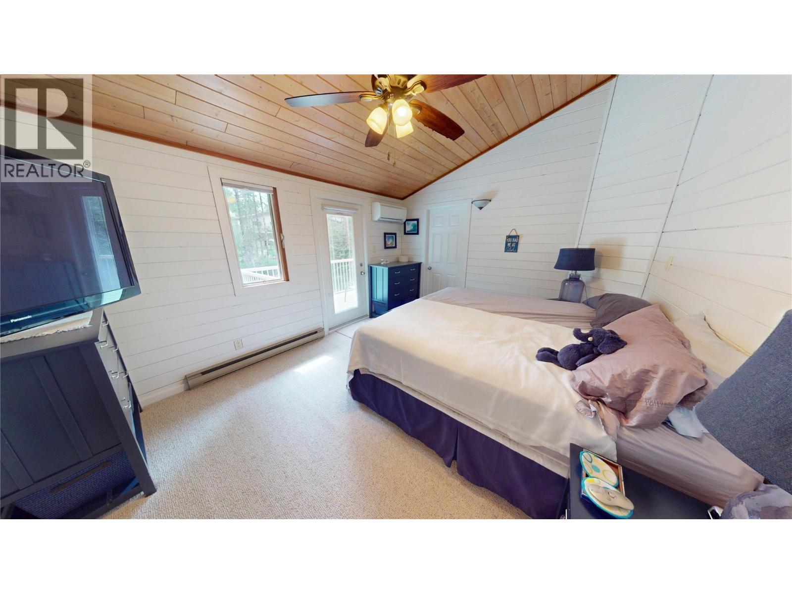 4878 Ridge Crescent - 12