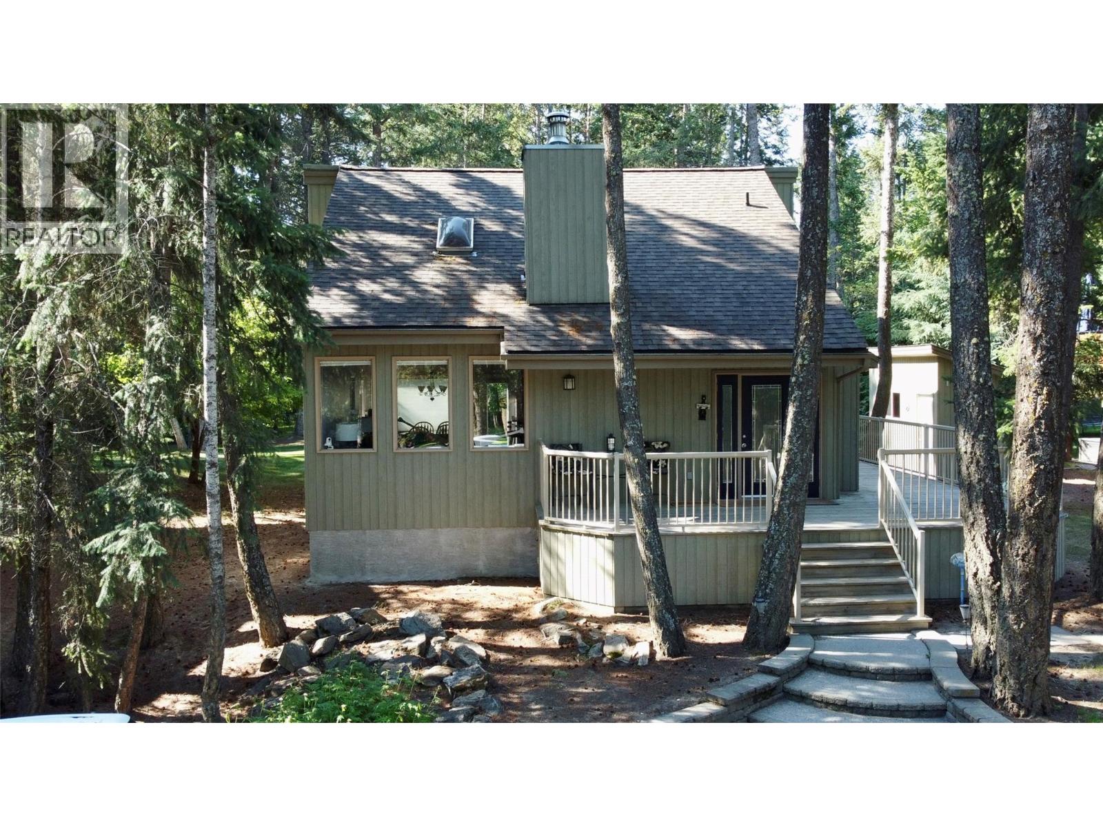 4878 Ridge Crescent - 1