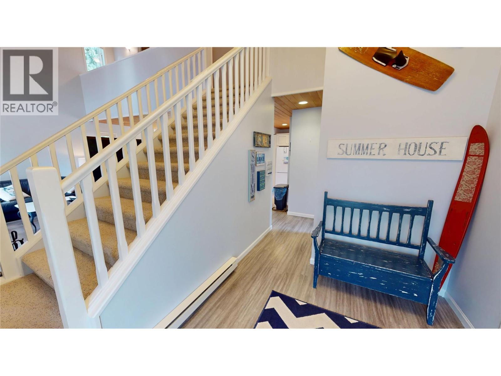 4878 Ridge Crescent - 2
