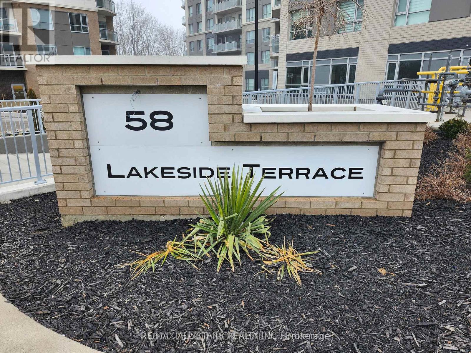 #601 58 LAKESIDE TERRACE - 1