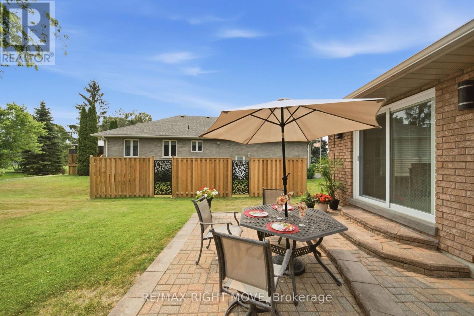 2 LAVENDER COURT - 44