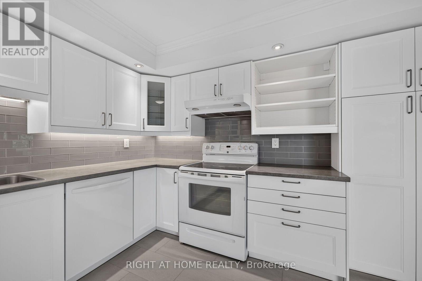 #306 5080 PINEDALE AVENUE - Image 12