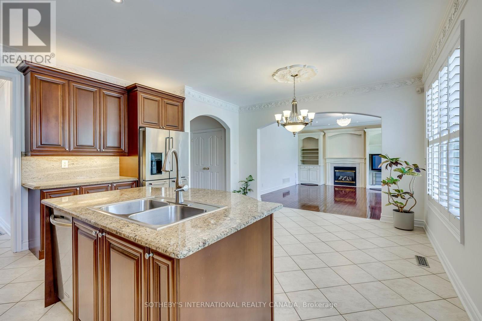 549 RENSHAW COURT - Image 16