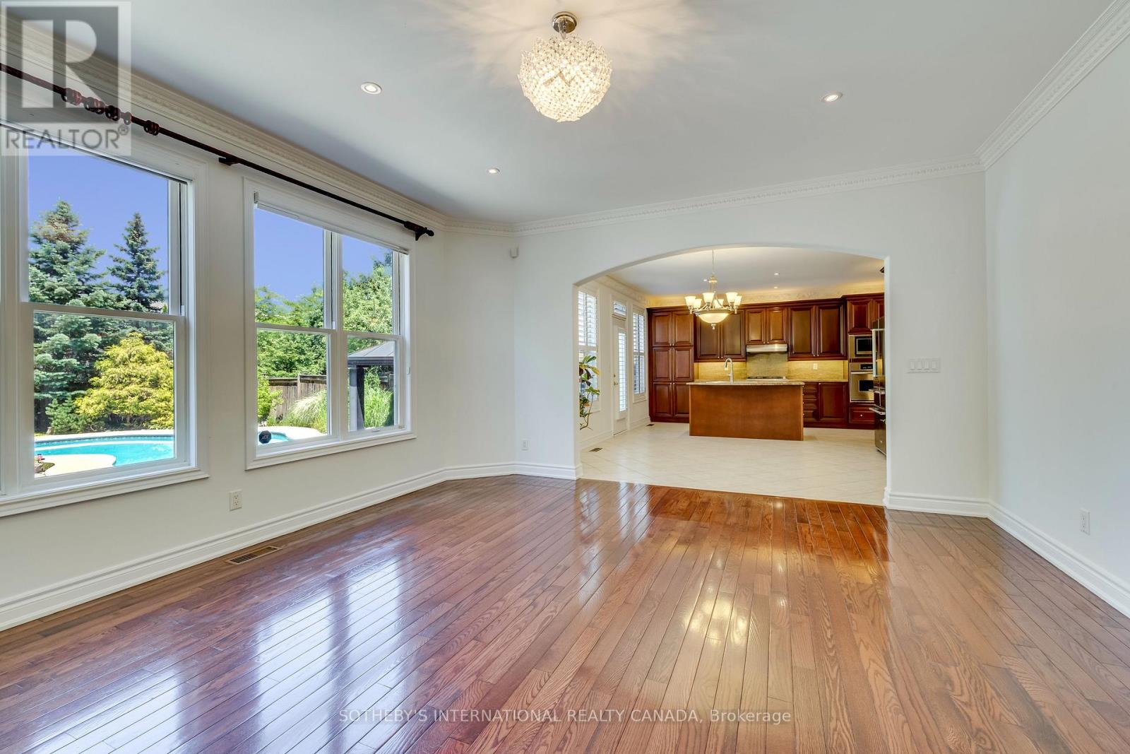 549 RENSHAW COURT - Image 21