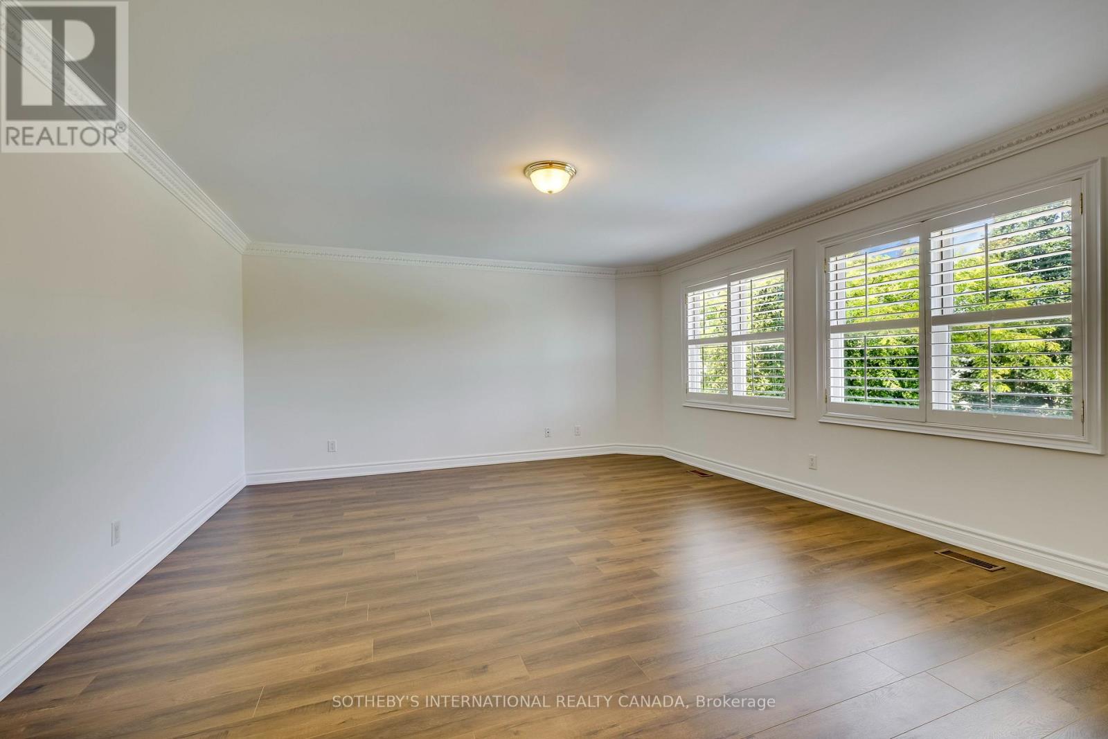 549 RENSHAW COURT - Image 25