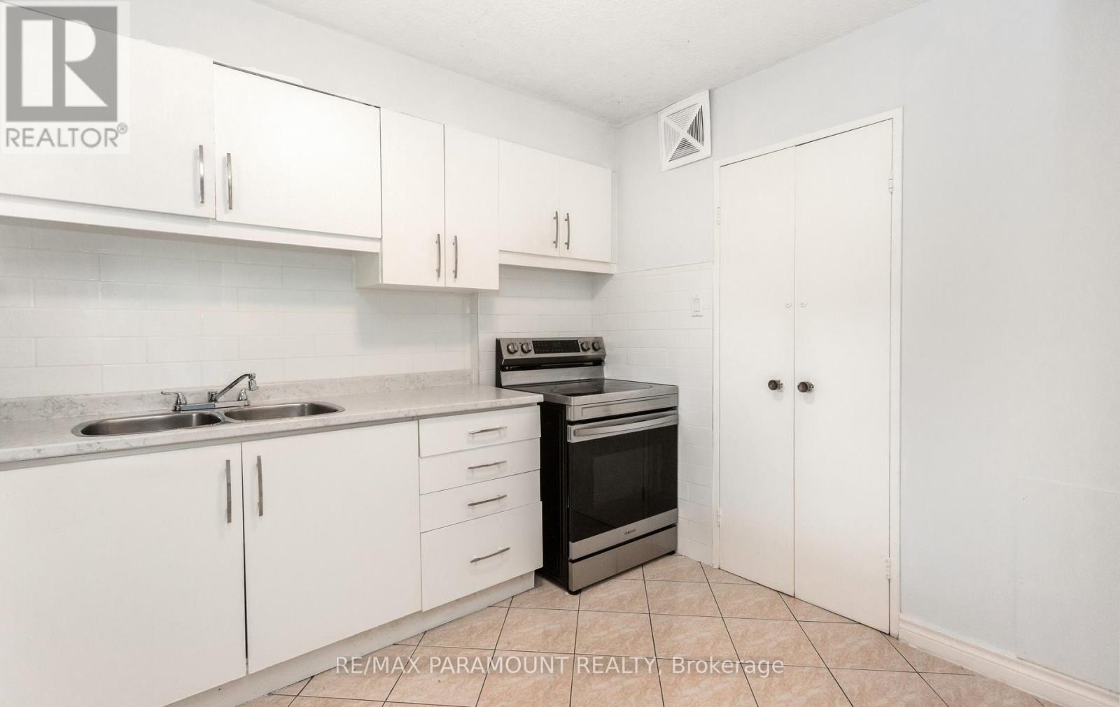 #303 1881 JANE STREET - 16