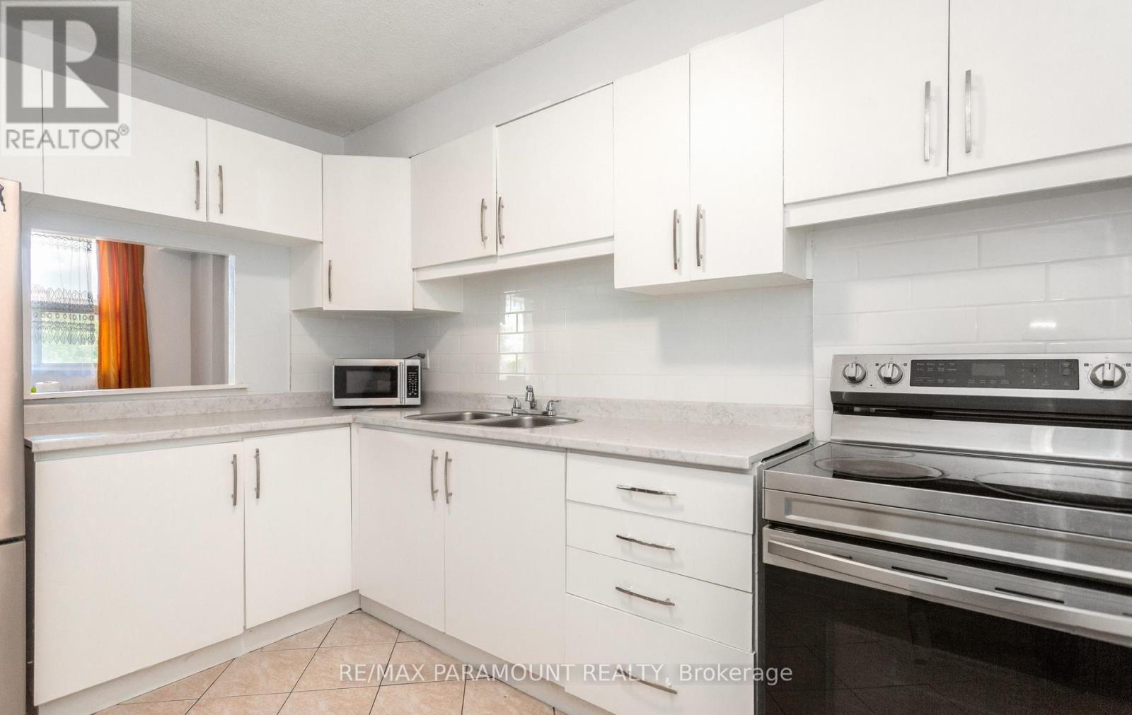 #303 1881 JANE STREET - 17