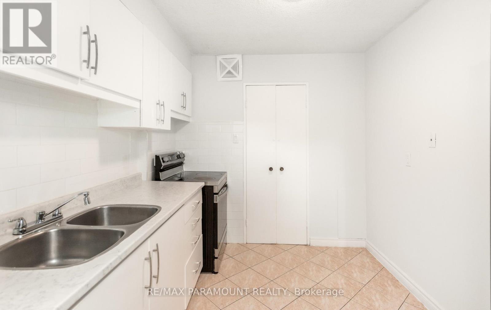 #303 1881 JANE STREET - 19
