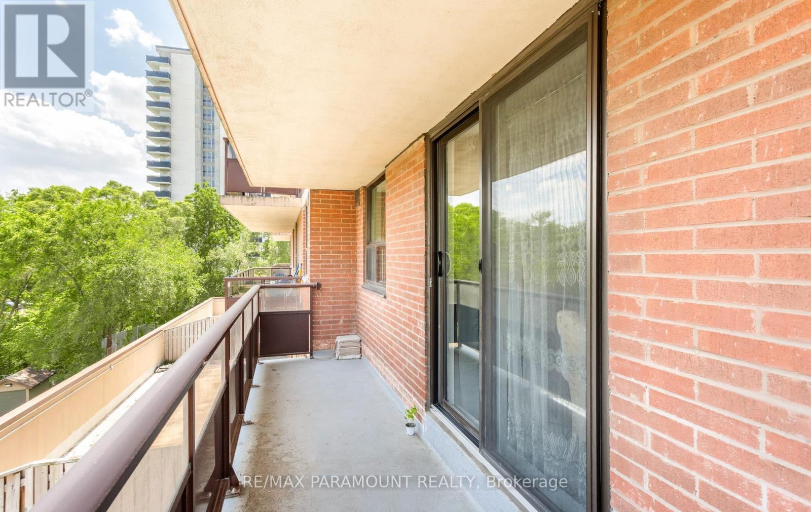 #303 1881 JANE STREET - 32