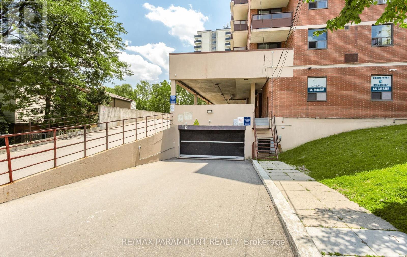 #303 1881 JANE STREET - 39