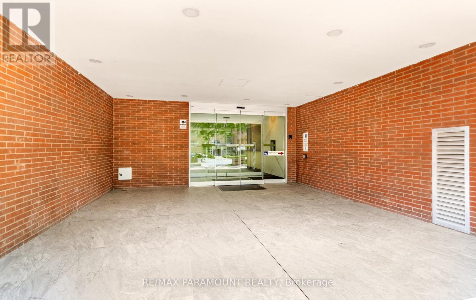 #303 1881 JANE STREET - 5
