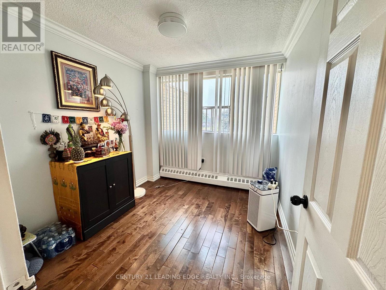 #82 1624 BLOOR STREET - 6