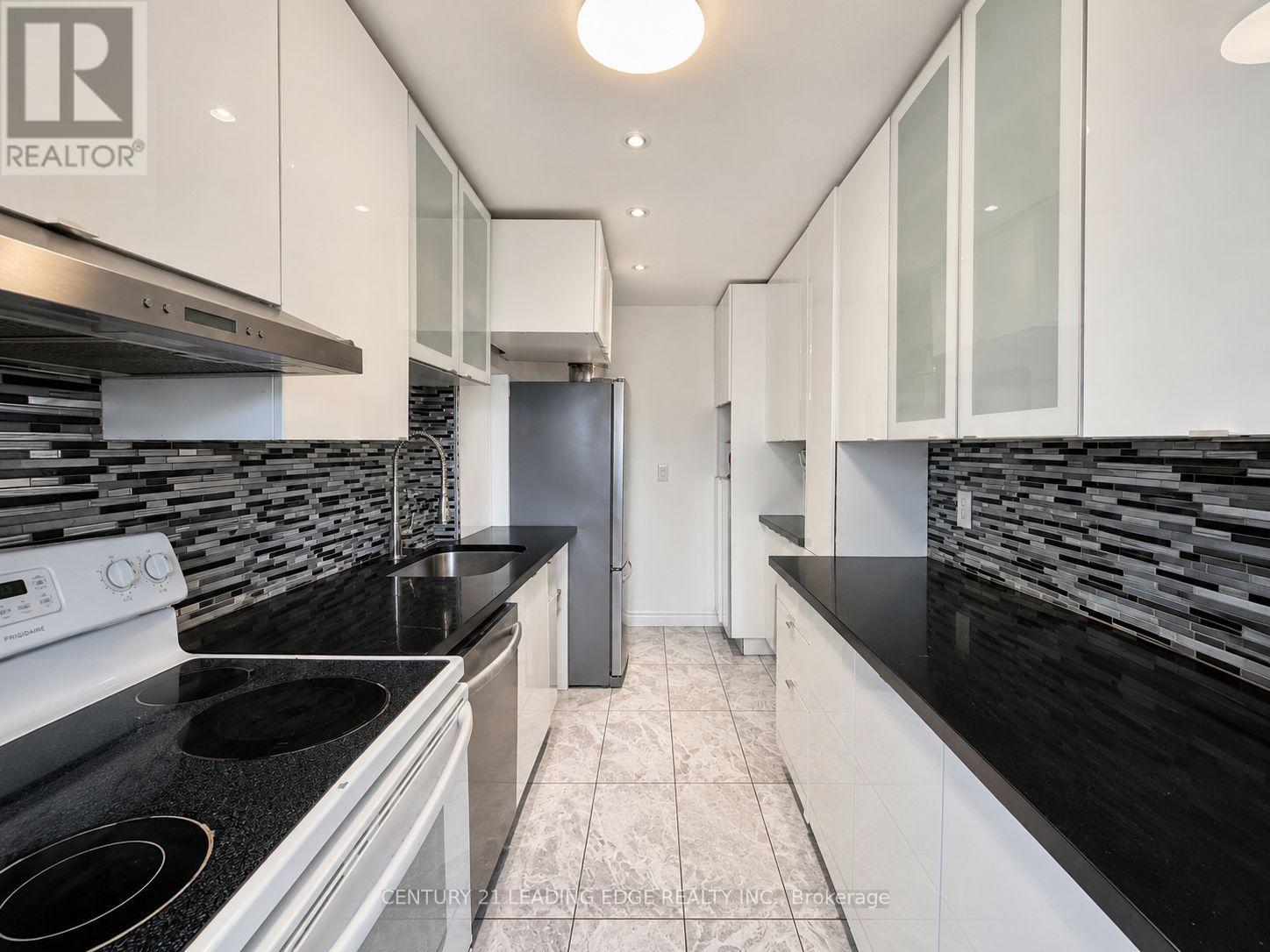 #82 1624 BLOOR STREET - 3