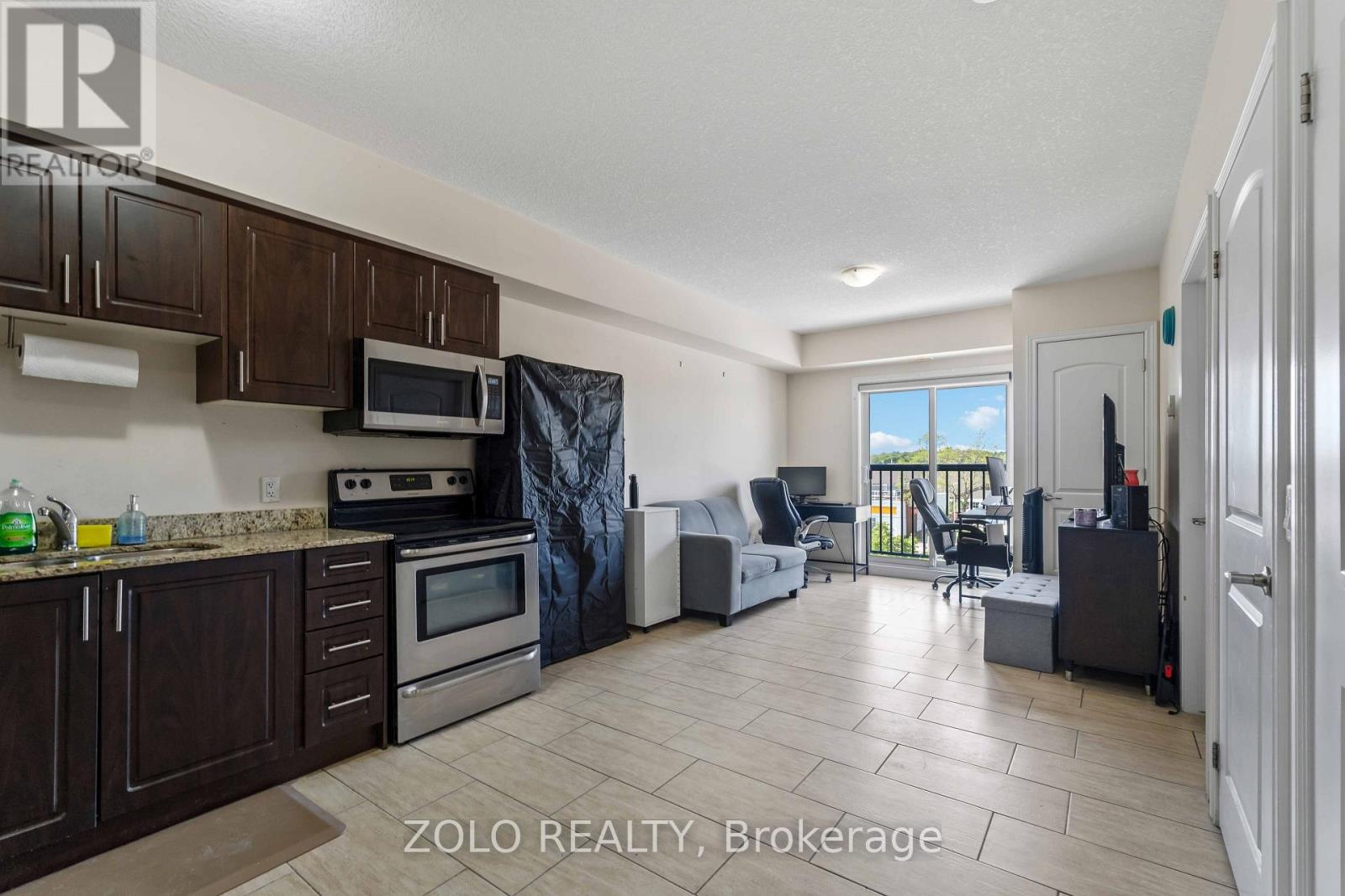 #304 886 GOLF LINKS ROAD - 5