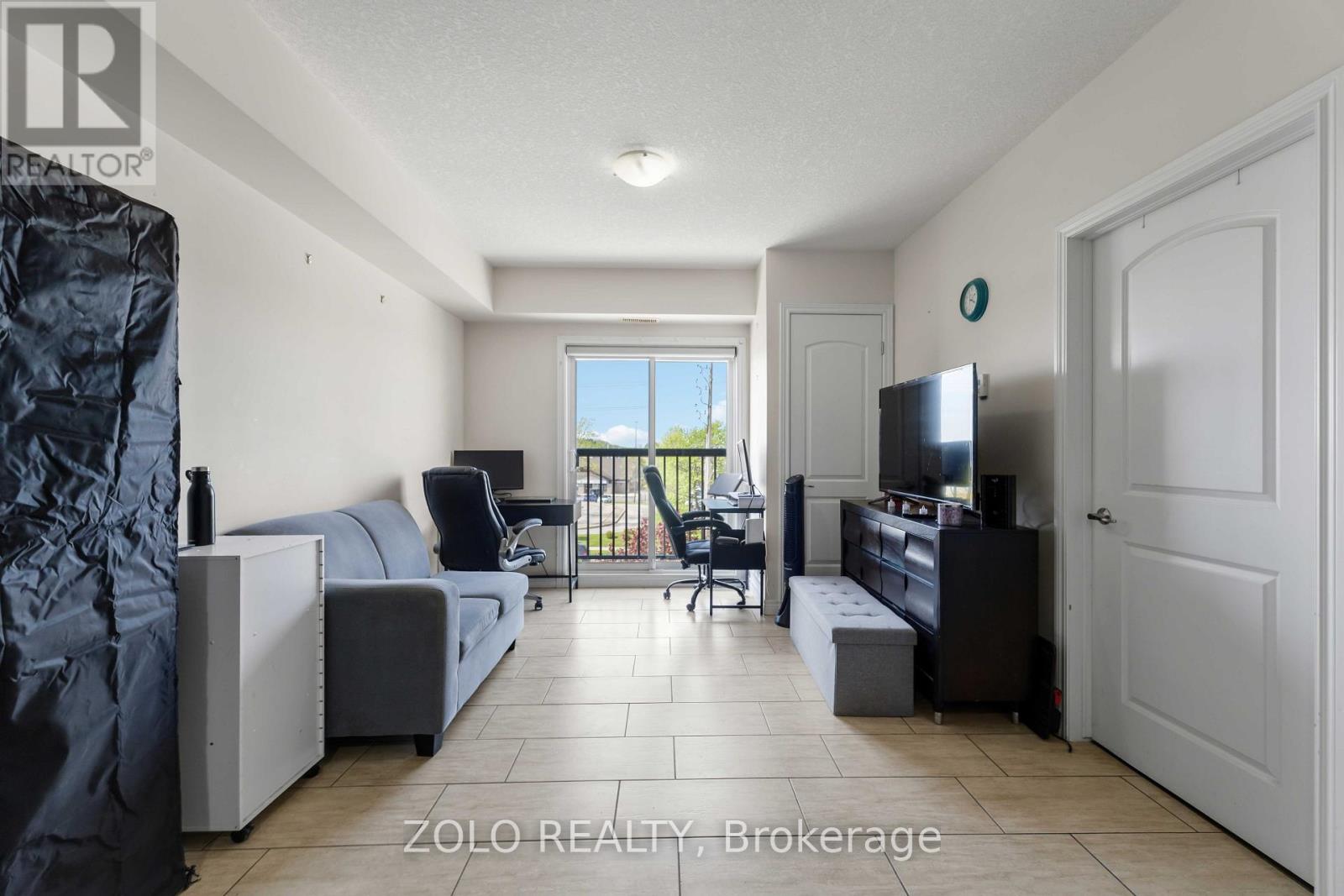 #304 886 GOLF LINKS ROAD - 7