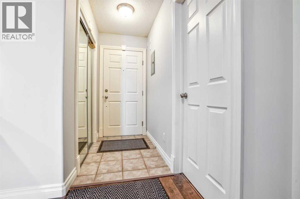 #213 1631 28 Avenue SW - 4
