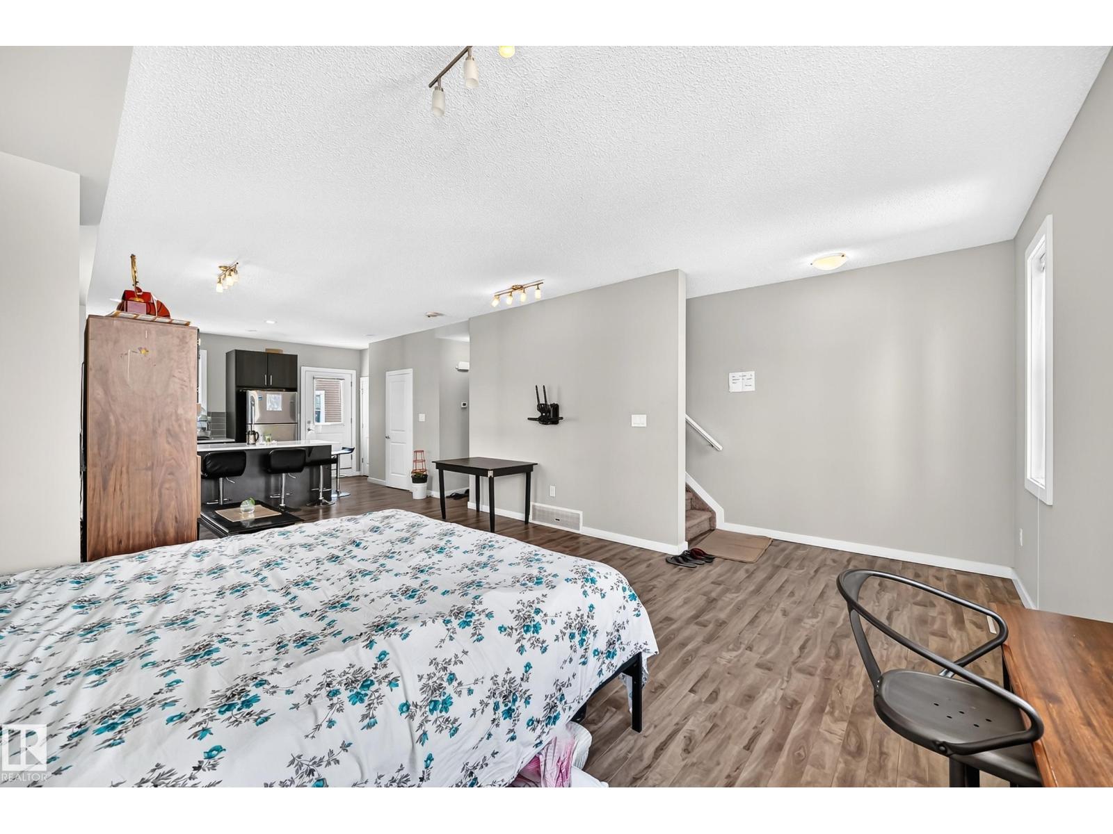 #10 2803 James Mowatt Trail SW - 18