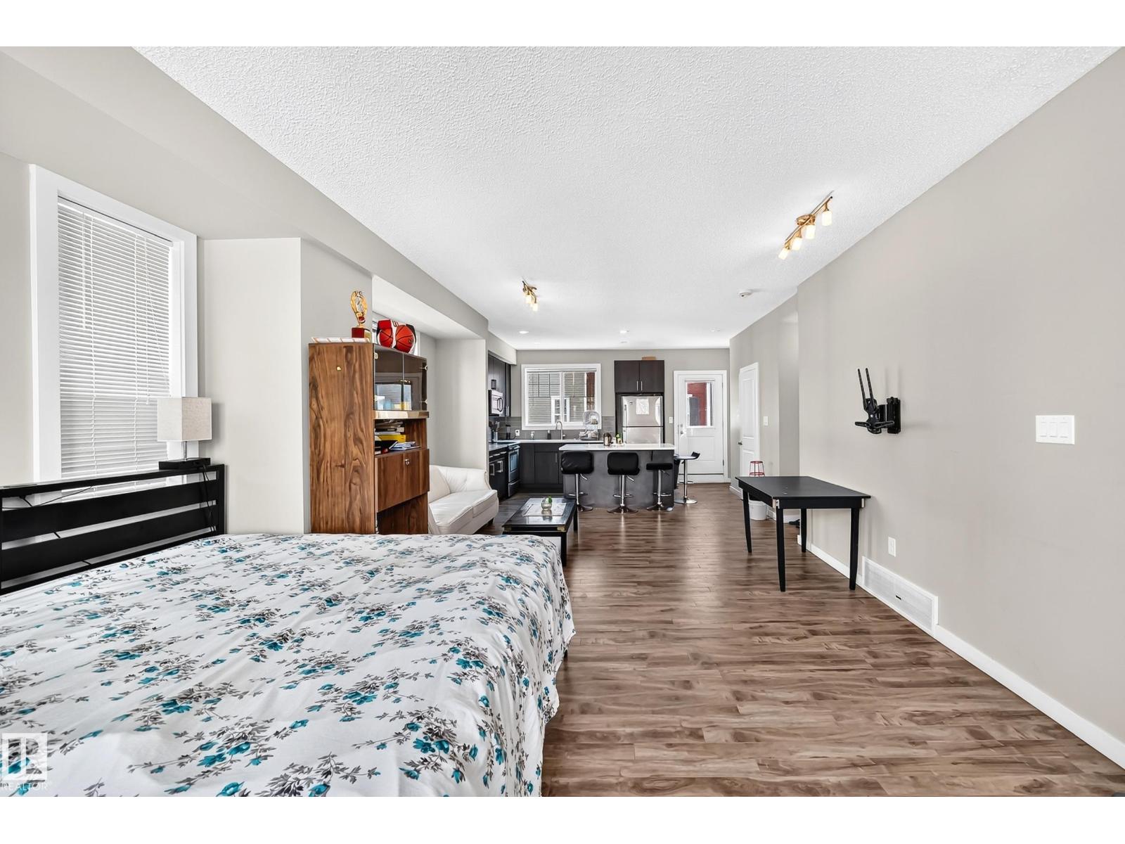 #10 2803 James Mowatt Trail SW - 19