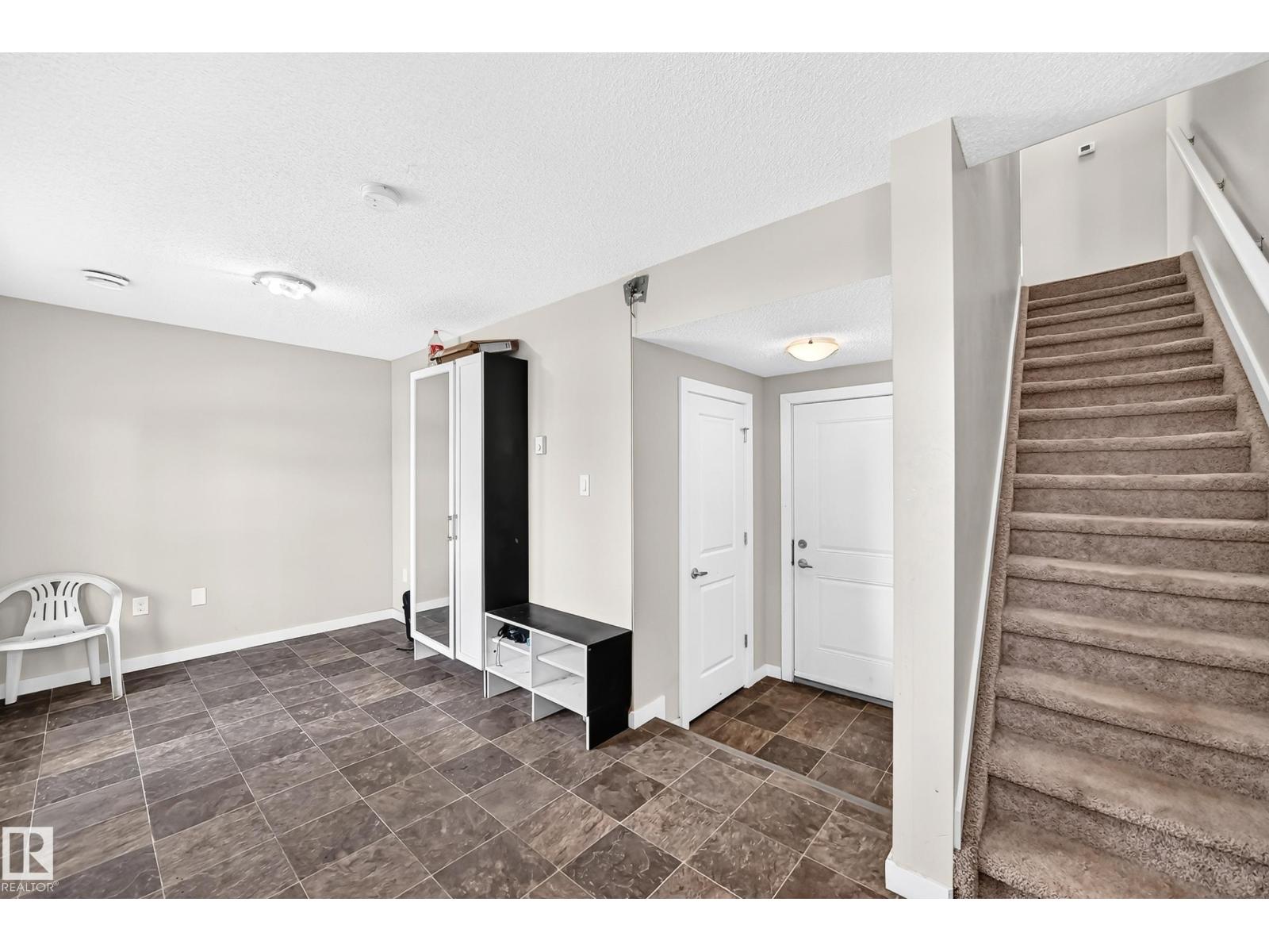 #10 2803 James Mowatt Trail SW - 40