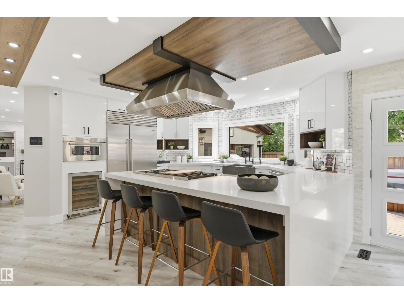 439 ROONEY CR NW - 10