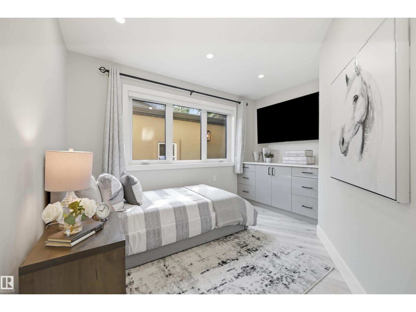 439 ROONEY CR NW - 17