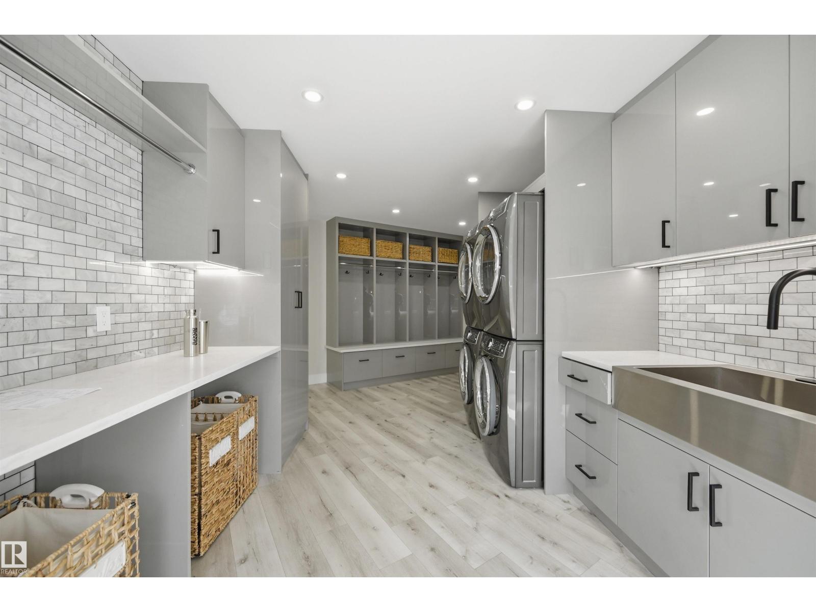 439 ROONEY CR NW - 19