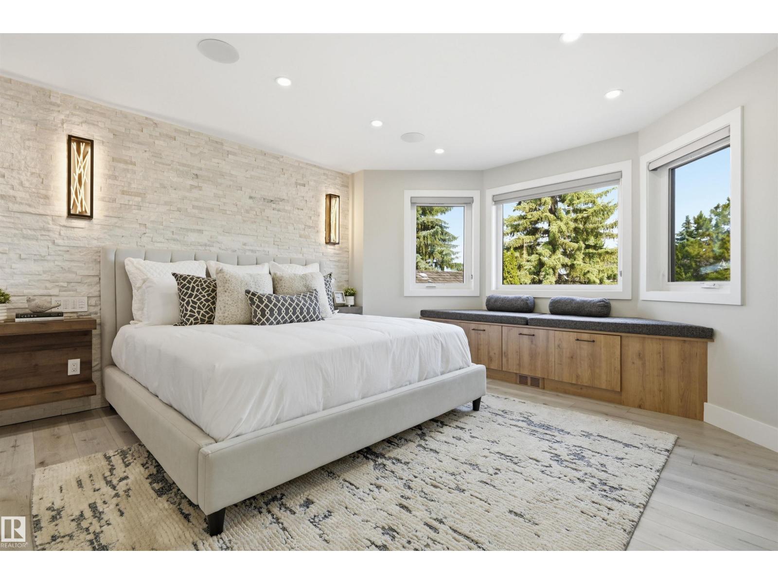 439 ROONEY CR NW - 20