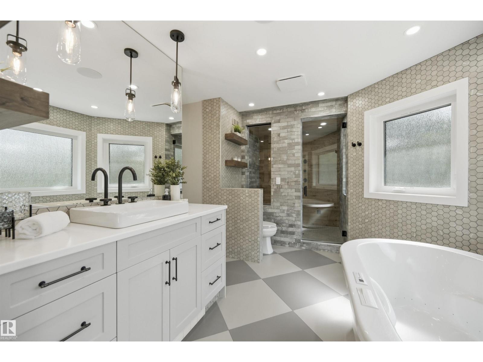 439 ROONEY CR NW - 24