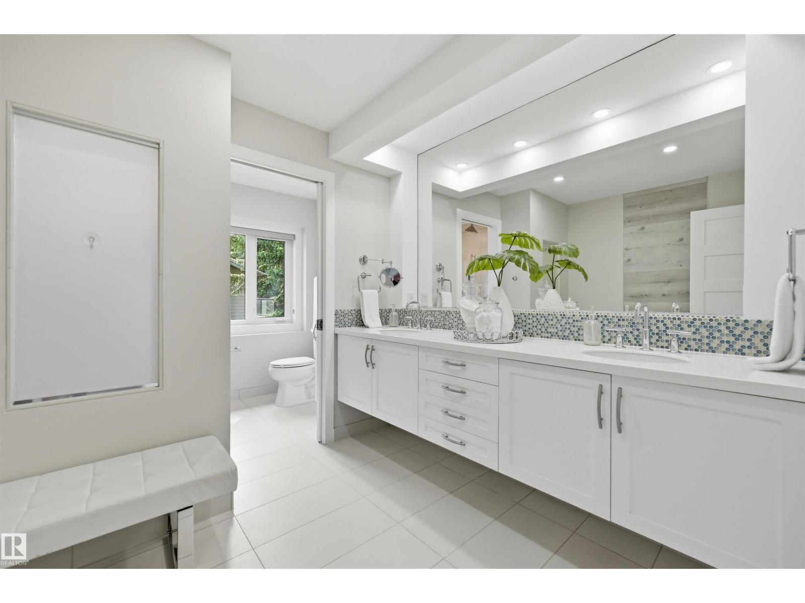 439 ROONEY CR NW - 30