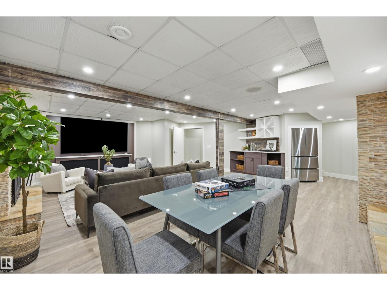 439 ROONEY CR NW - 36