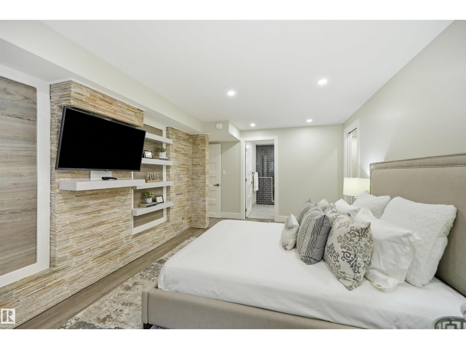 439 ROONEY CR NW - 38