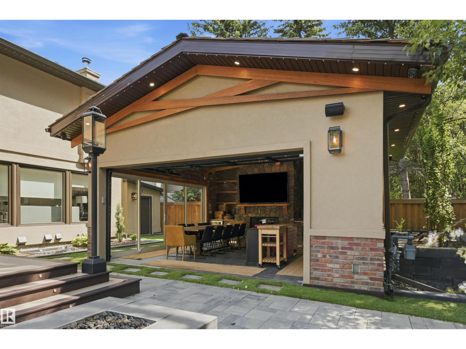 439 ROONEY CR NW - 52