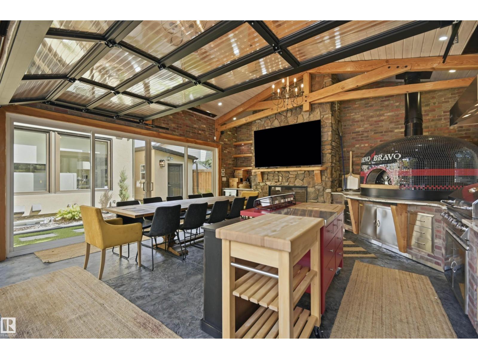 439 ROONEY CR NW - 56