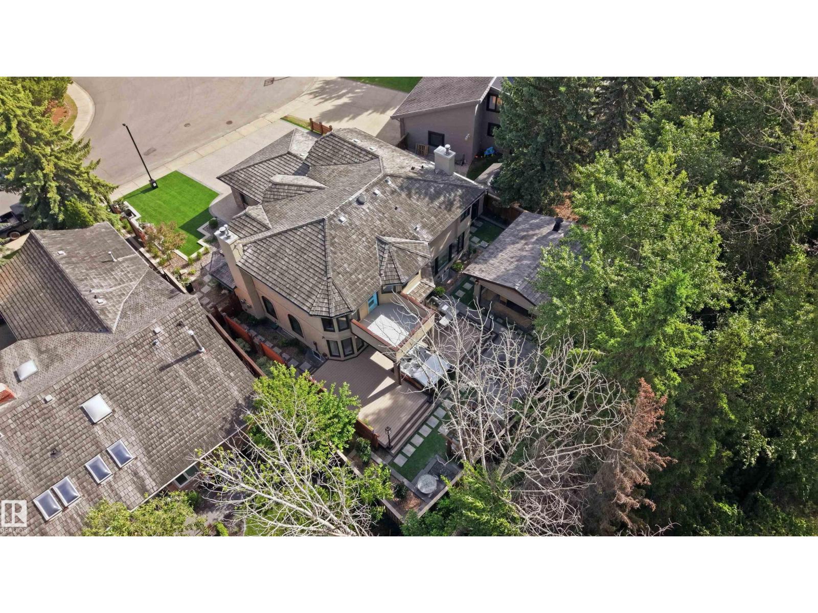439 ROONEY CR NW - 63