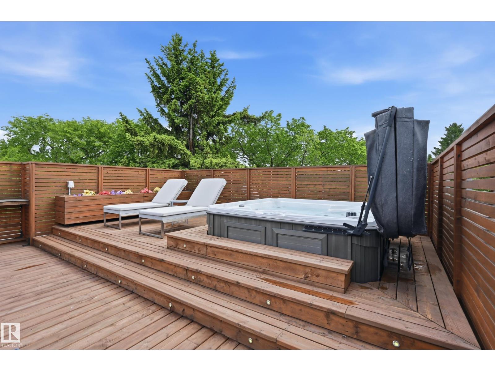 8712 120 ST NW - 60