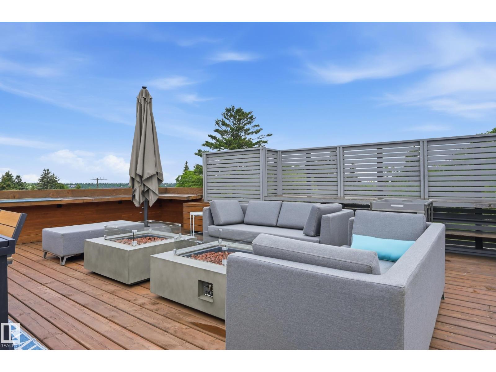 8712 120 ST NW - 61