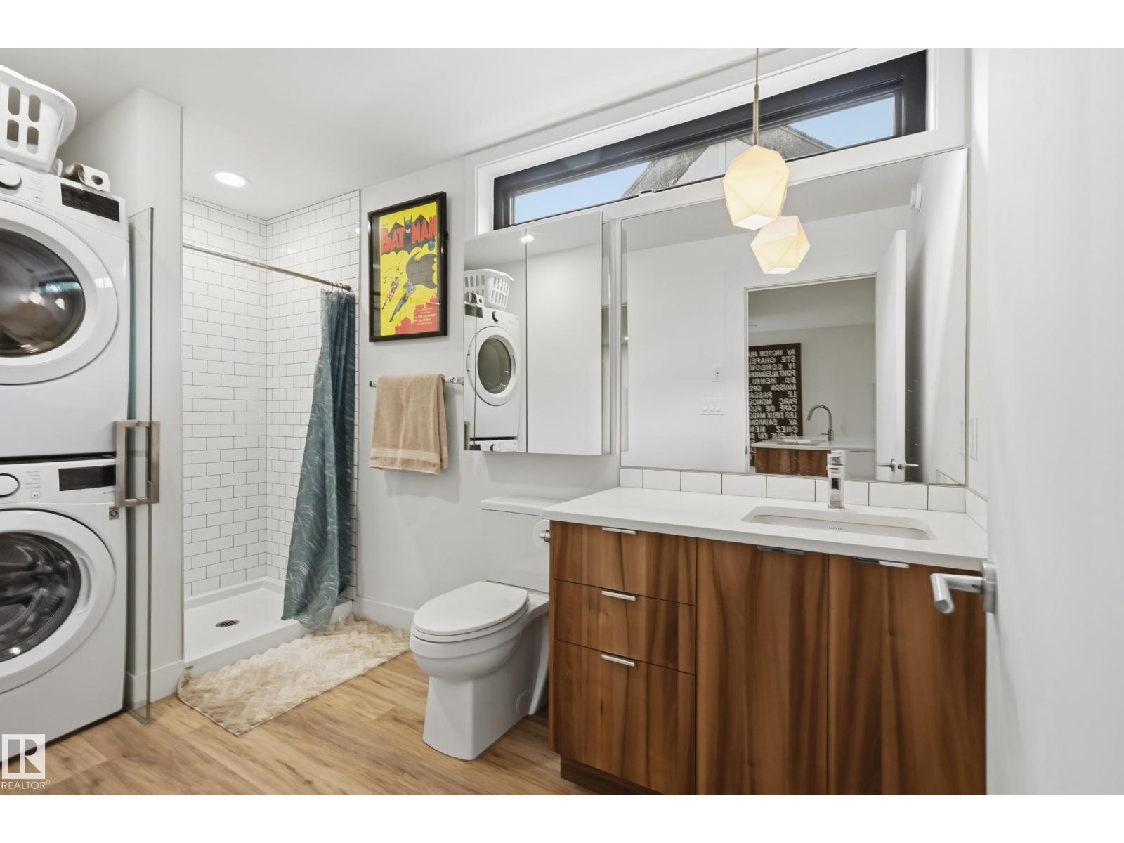 8712 120 ST NW - 74