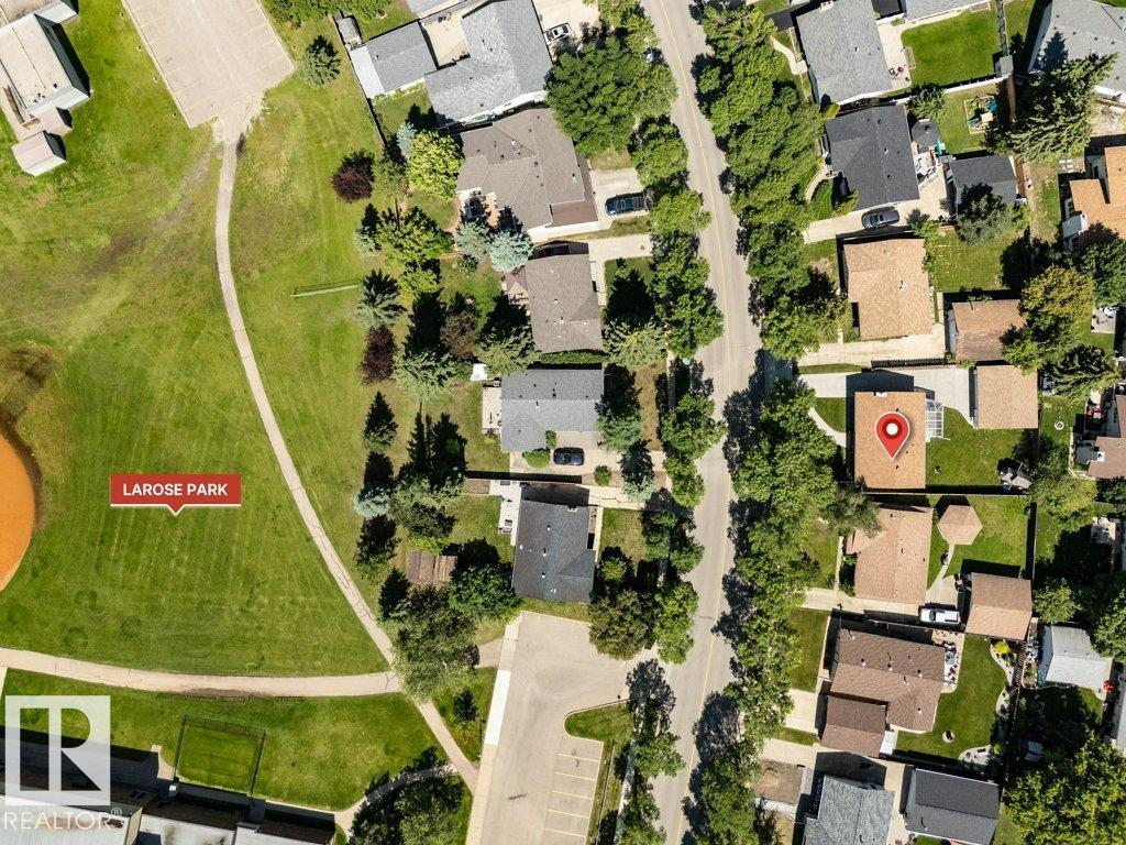 166 Larose DR - 44