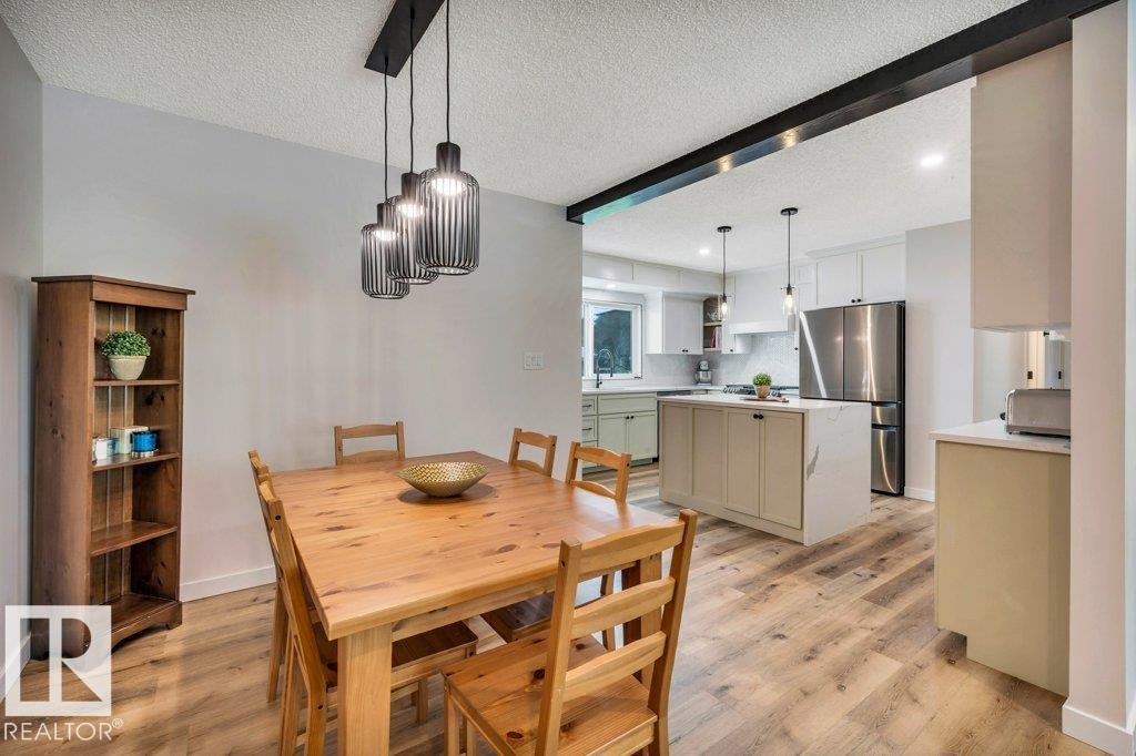 166 Larose DR - 9