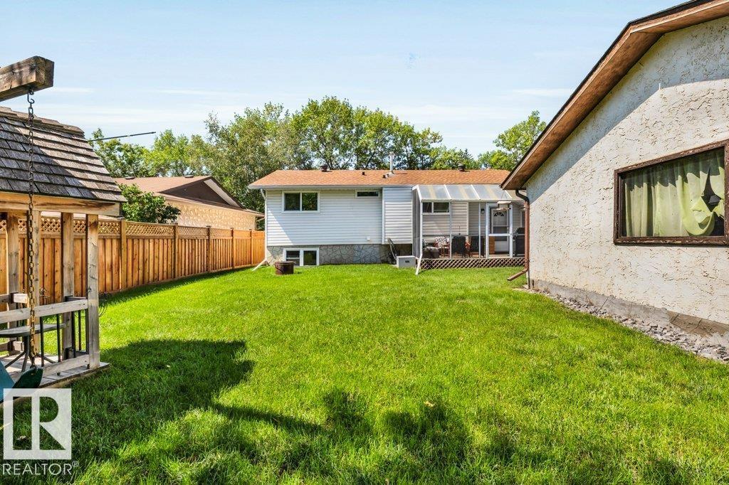 166 Larose DR - 37