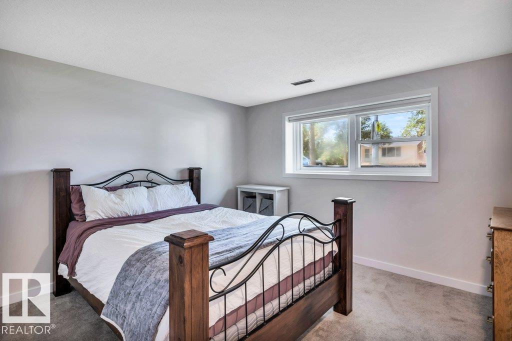 166 Larose DR - 26