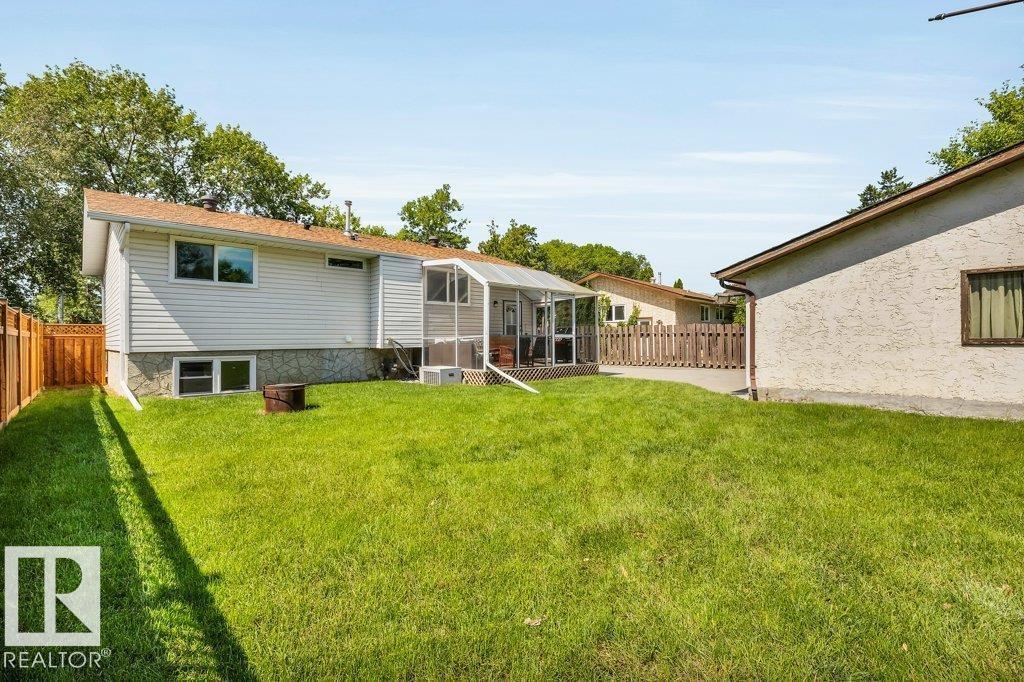 166 Larose DR - 36