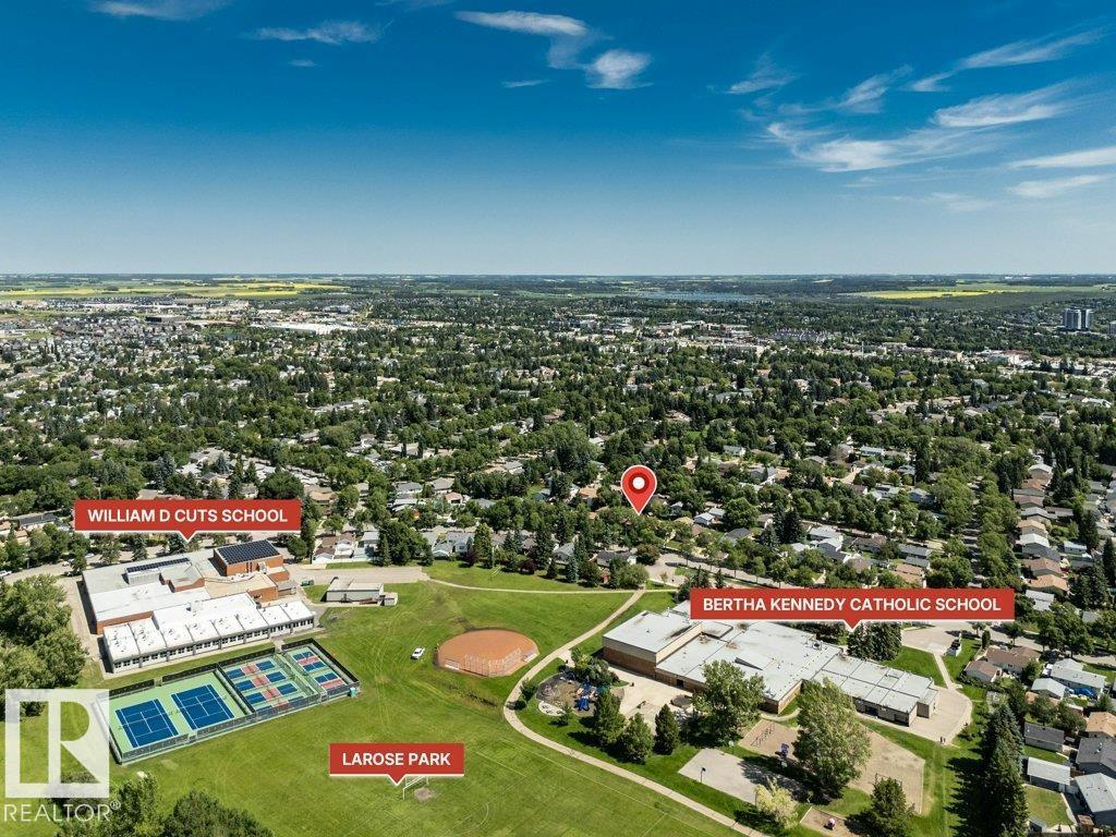 166 Larose DR - 40