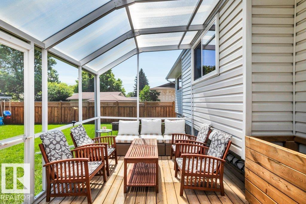 166 Larose DR - 33