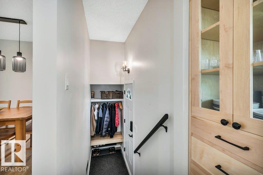 166 Larose DR - 16