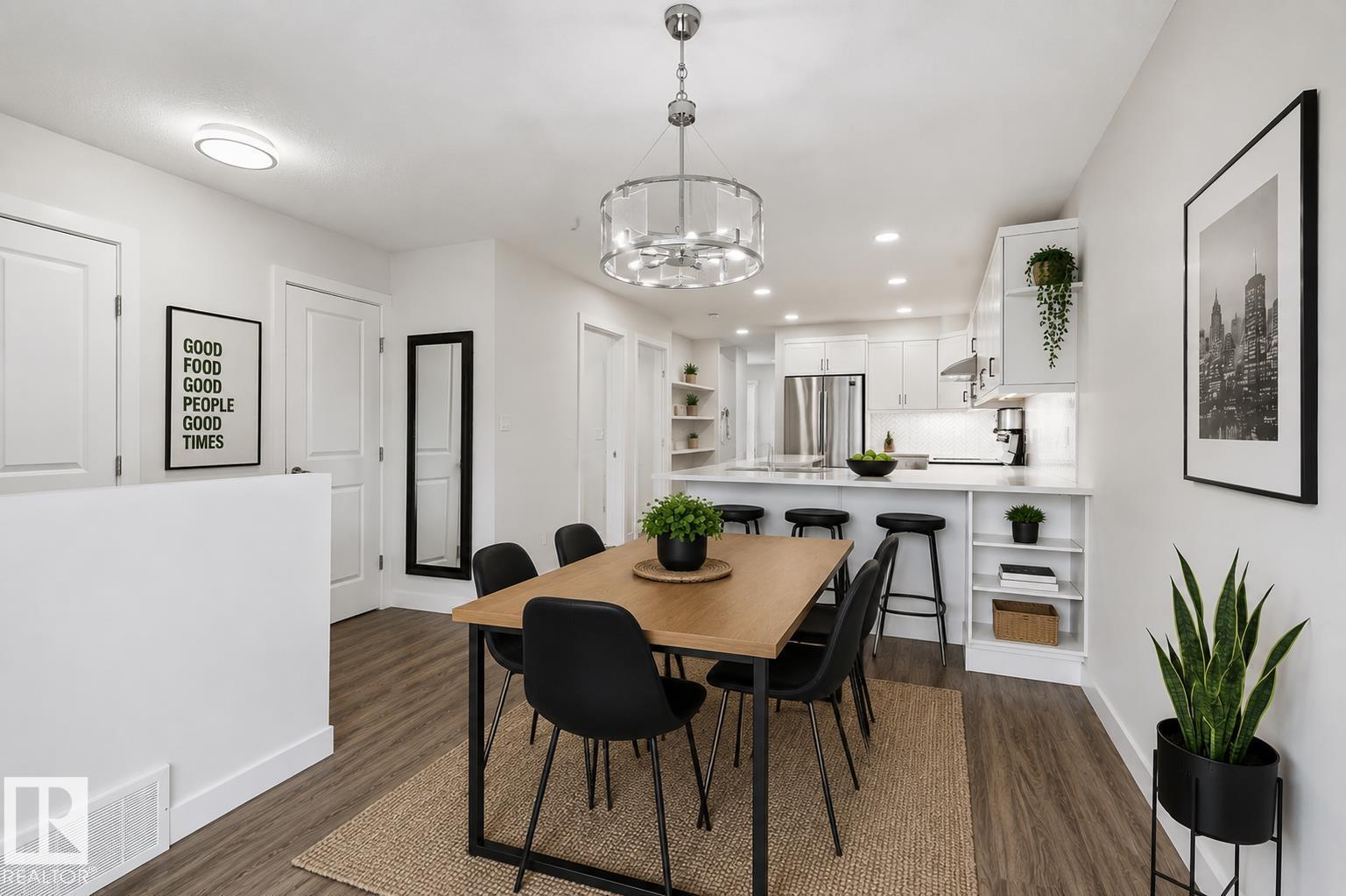 11146 78 AV NW - 15