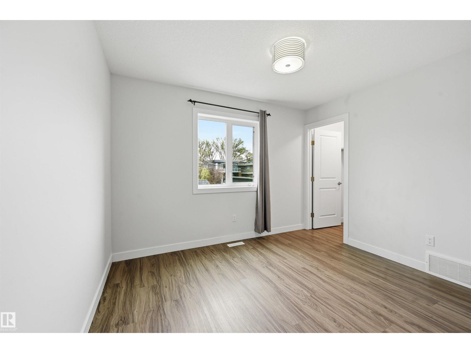 11146 78 AV NW - 29