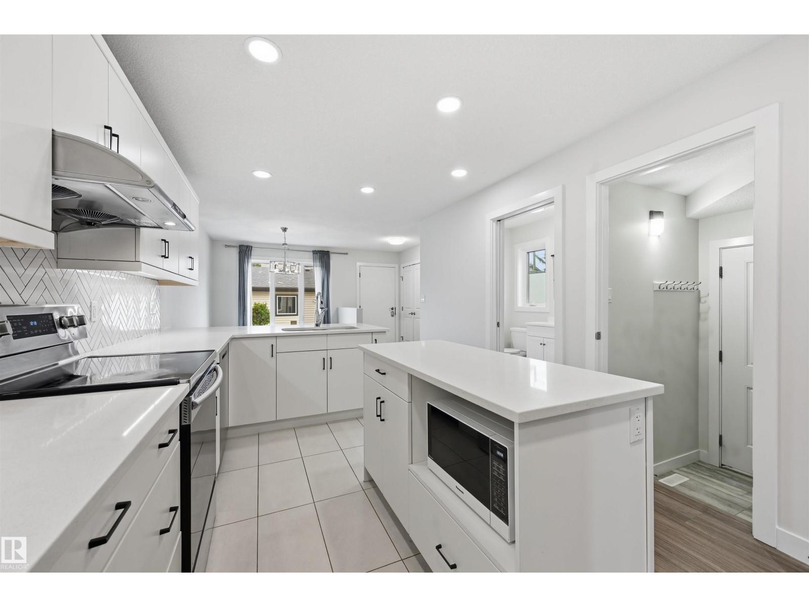11146 78 AV NW - 13