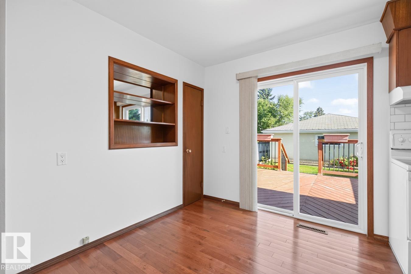 11820 132 AV NW - 12