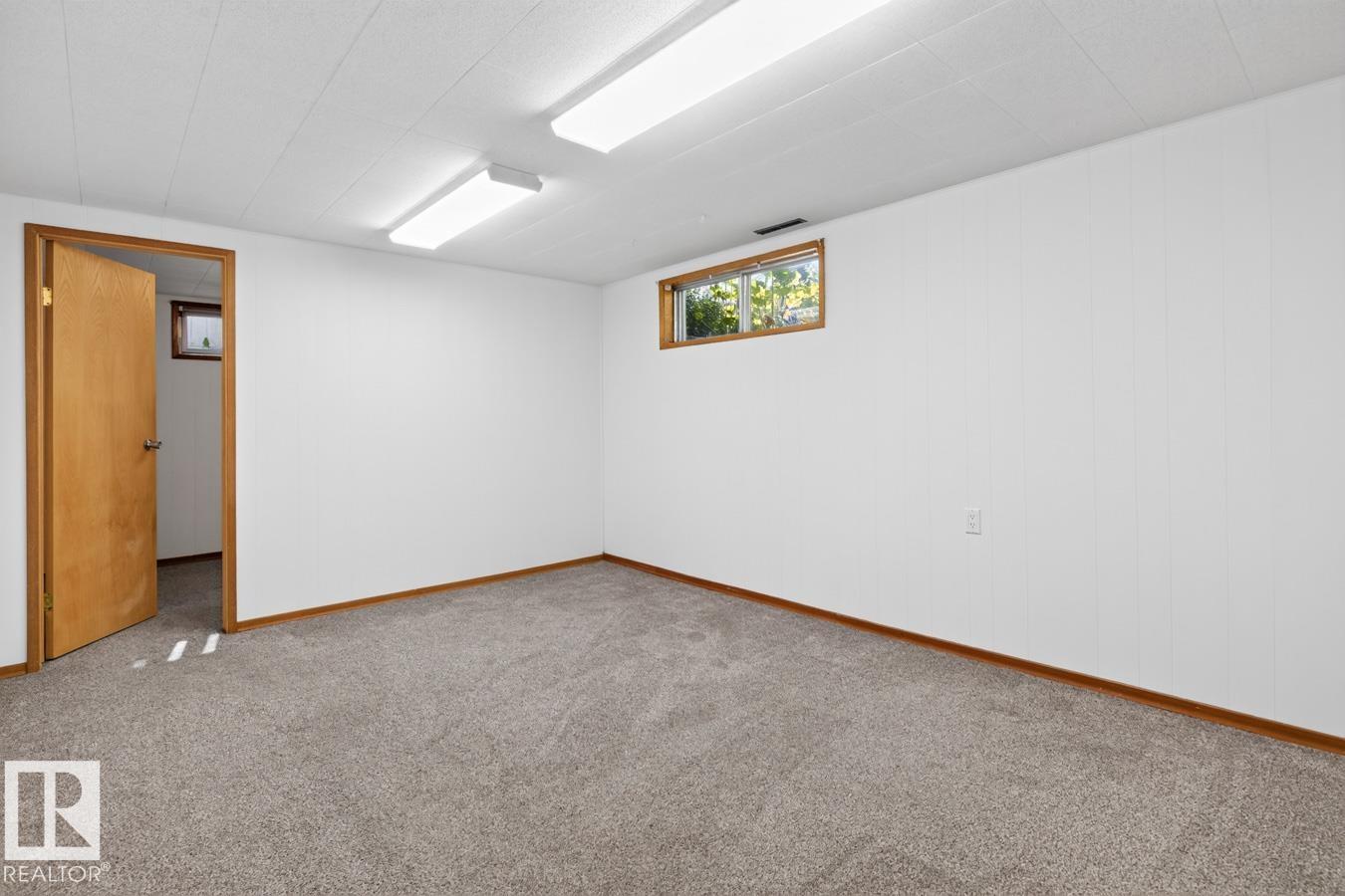 11820 132 AV NW - 25